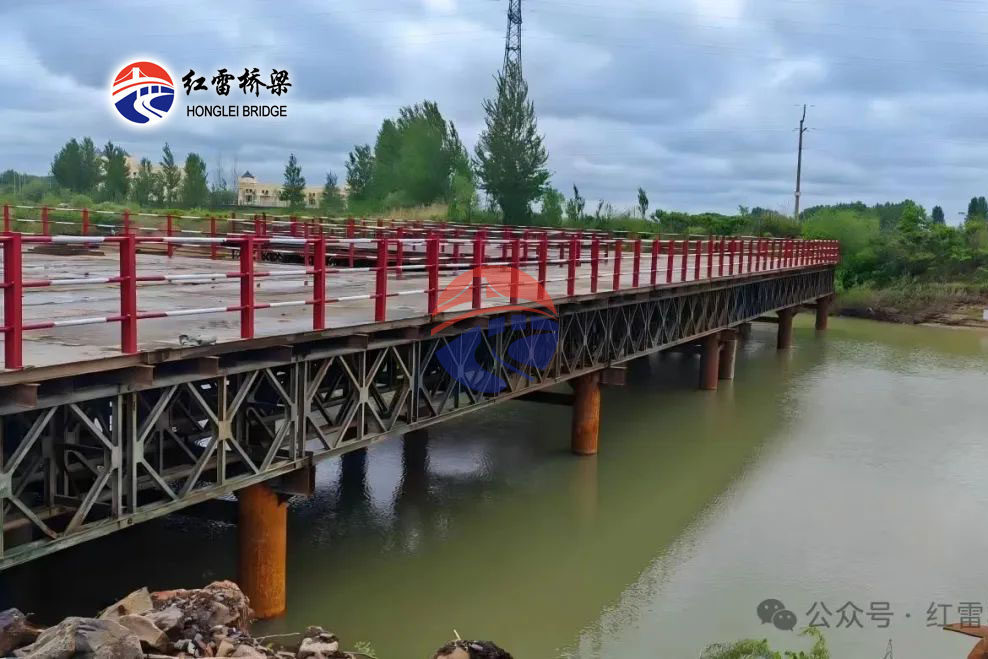佳木斯至同江鐵路擴能改造工程另一座鋼便橋順利完工